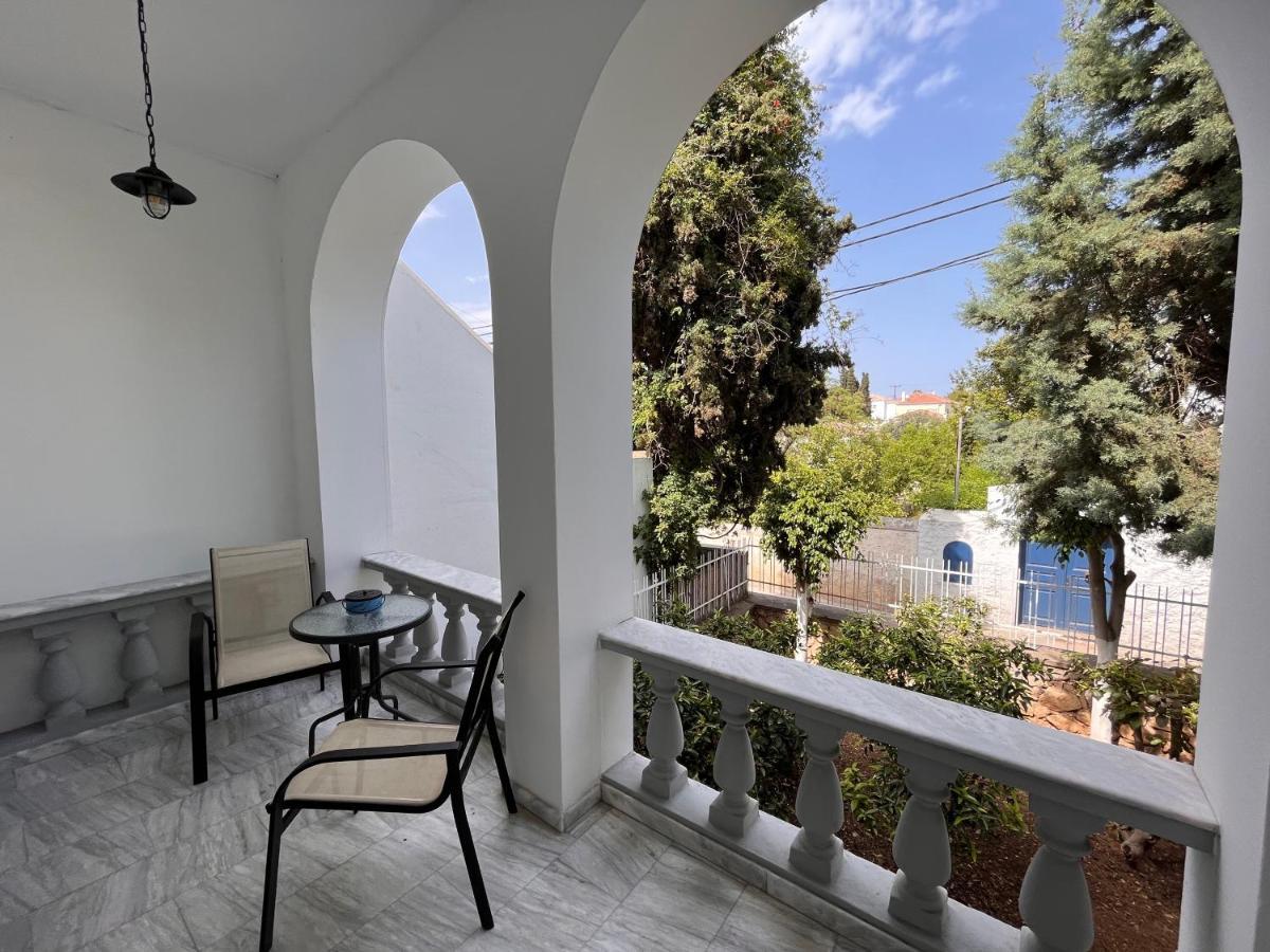 The Elegant Summer House Spetses Town Extérieur photo